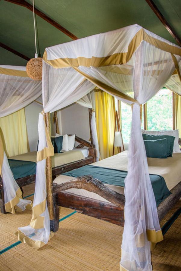 Simply Saadani Camp, A Tent With A View Safaris Mkwaja Dış mekan fotoğraf